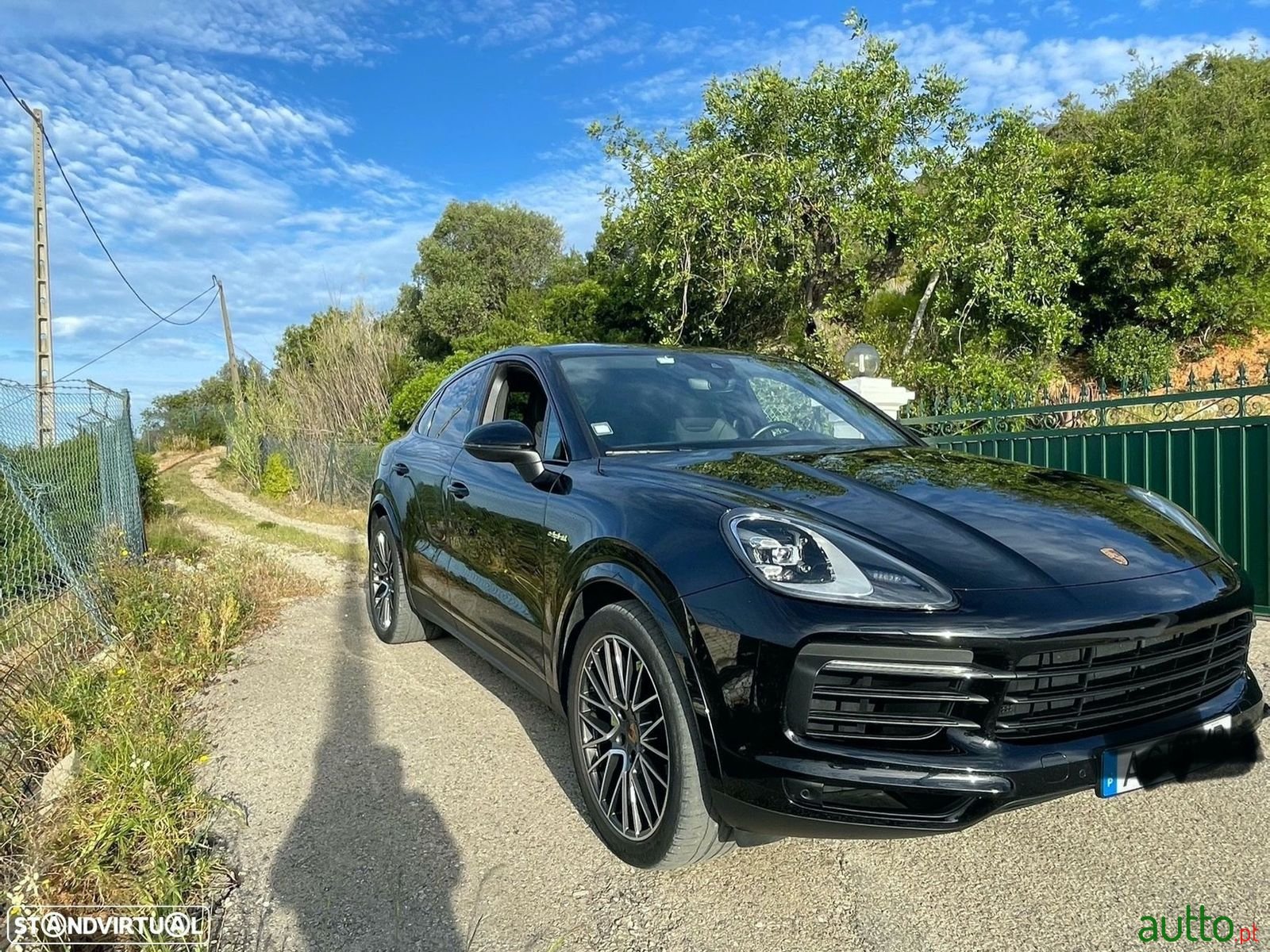 2020' Porsche Cayenne photo #1