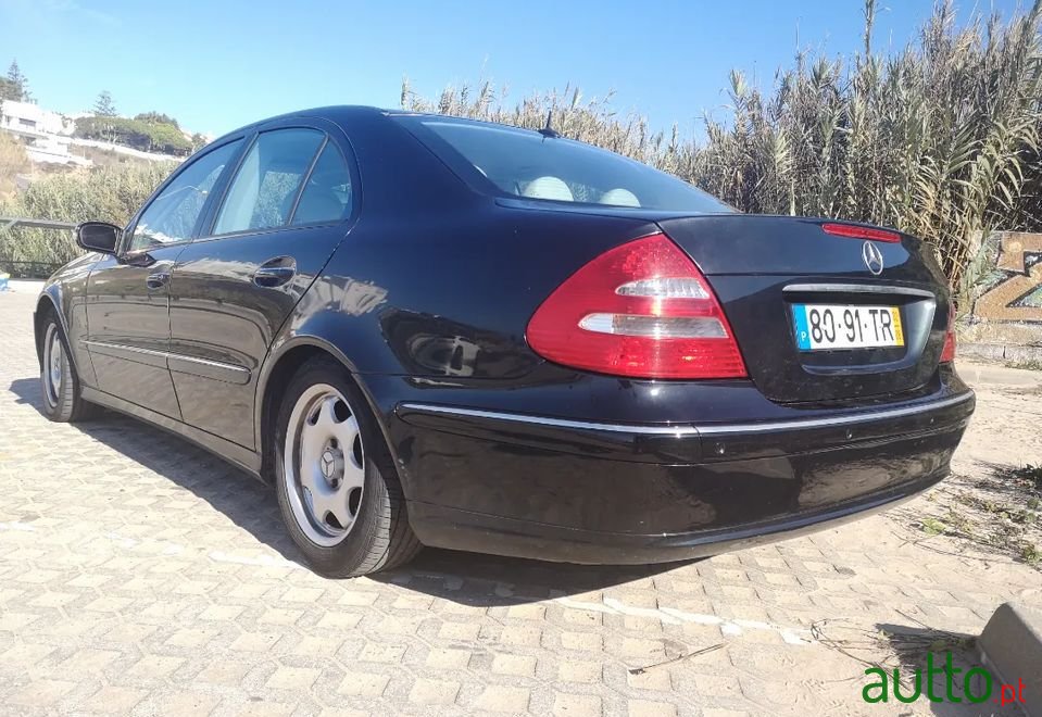 2002' Mercedes-Benz 320 photo #3