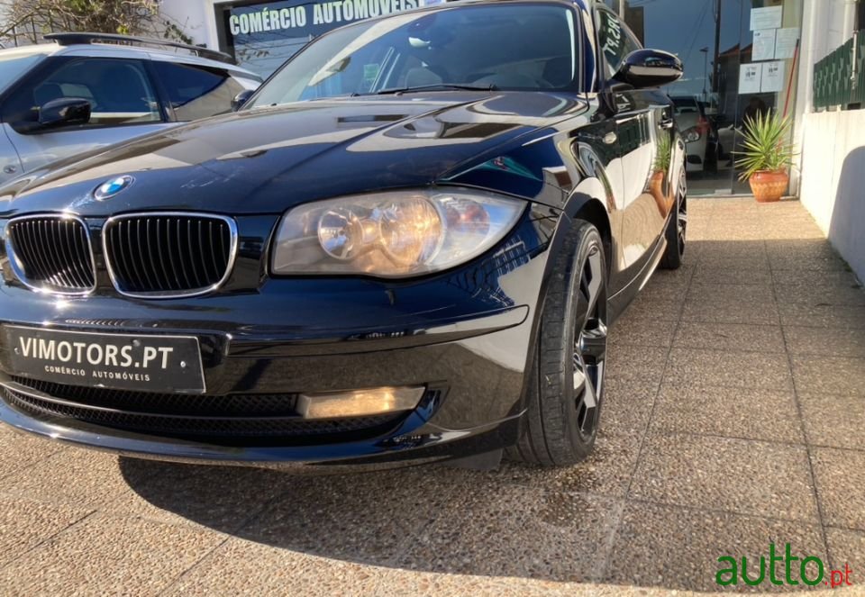 2009' BMW 120 photo #5