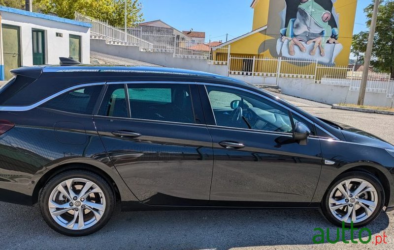 2017' Opel Astra Sports Tourer photo #2