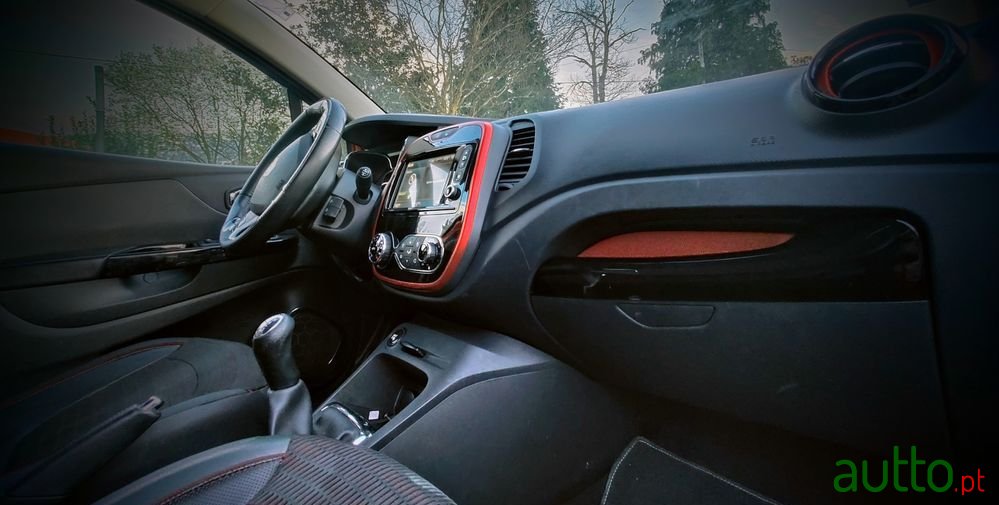 2015' Renault Captur Helly Hansen photo #6