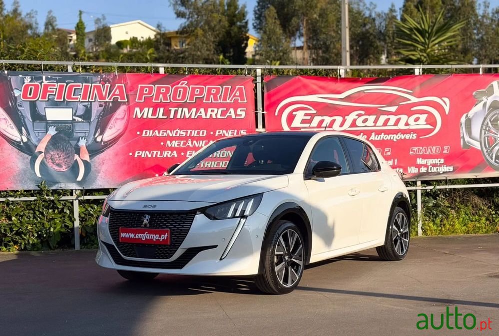 2022' Peugeot 208 1.5 Bluehdi Gt photo #5