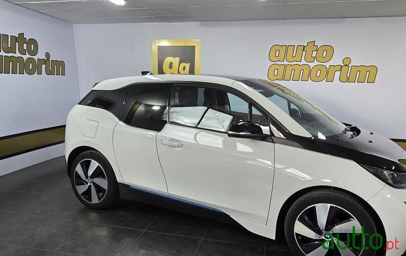 2016' BMW Série I (94 Ah) photo #2