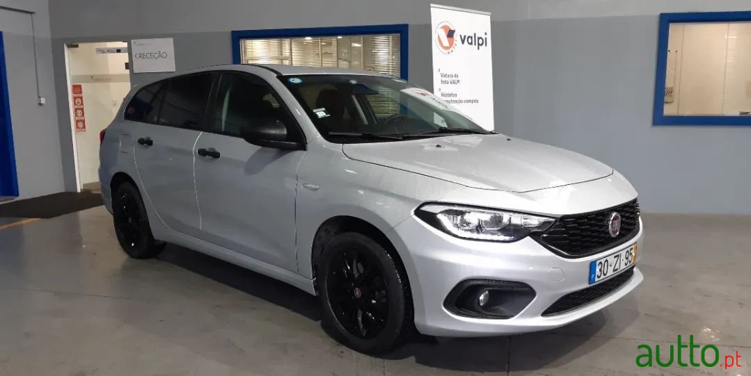 2019' Fiat Tipo Station Wagon photo #3