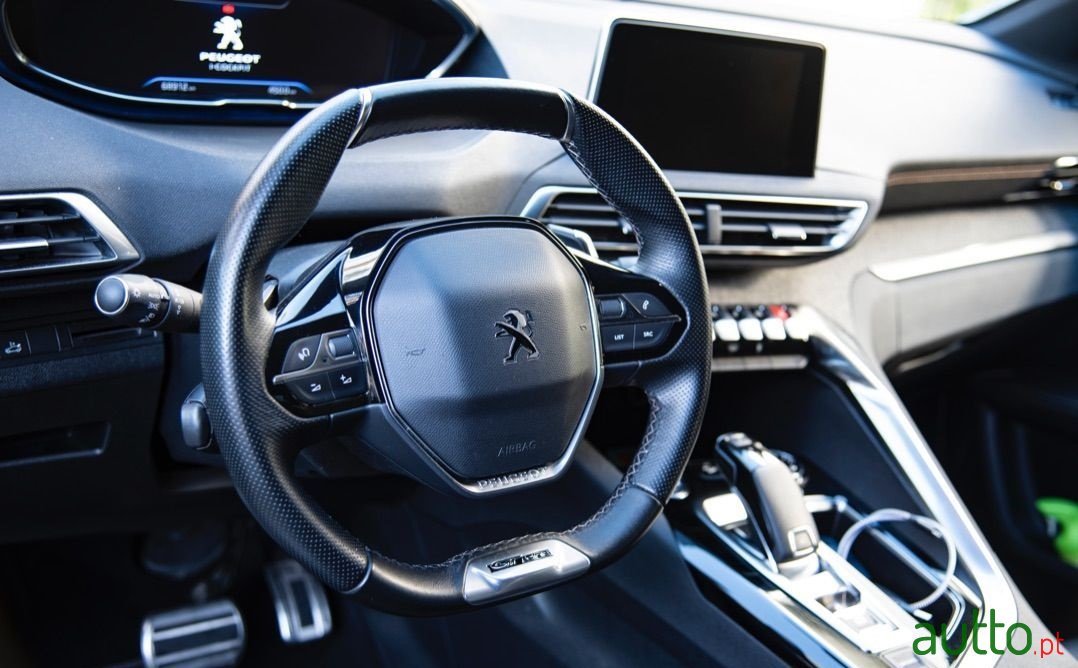 2019' Peugeot 5008 photo #5