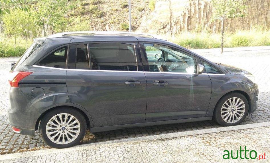 2011' Ford Grand-C-Max photo #3