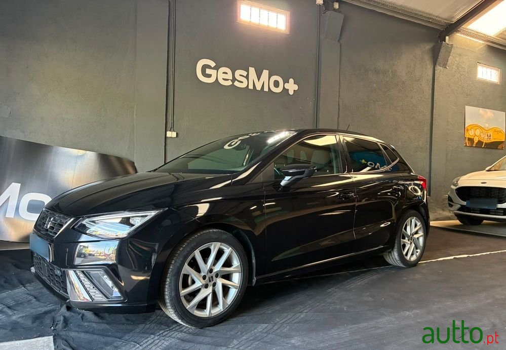 2024' SEAT Ibiza 1.0 Tsi Fr photo #2