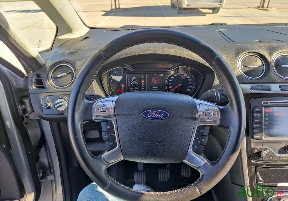 2012' Ford S-Max photo #3