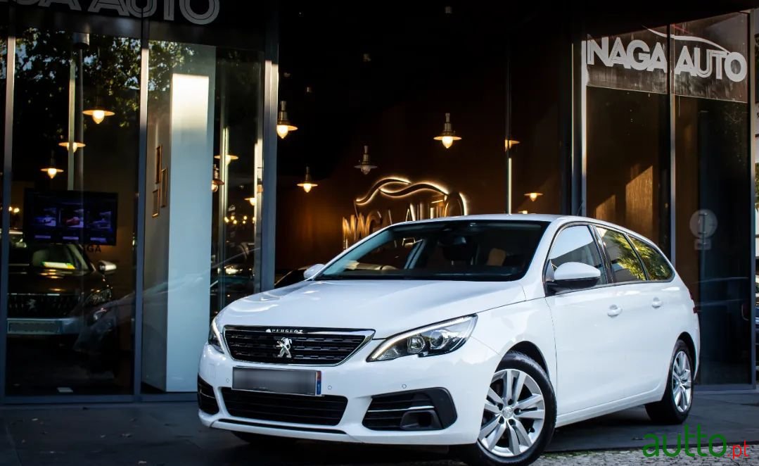 2020' Peugeot 308 Sw photo #1