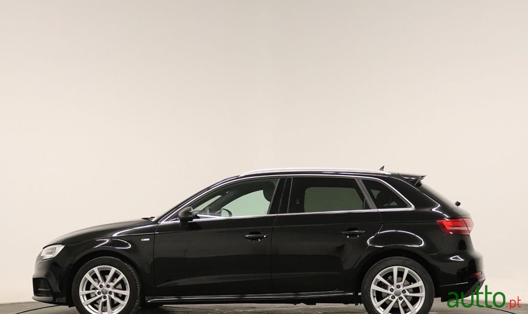 2019' Audi A3 Sportback photo #3