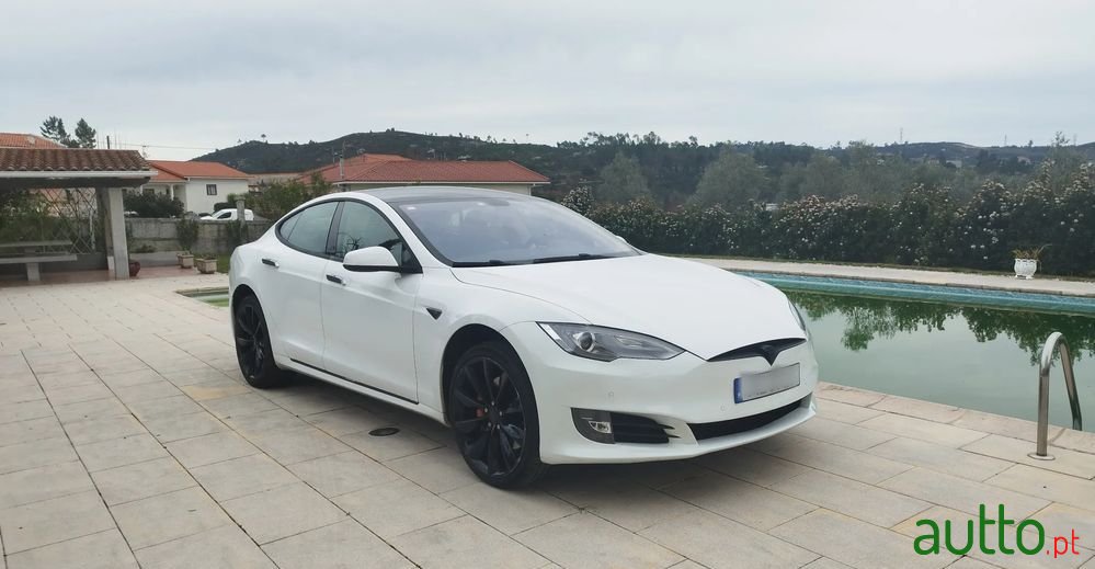2014' Tesla Model S photo #1