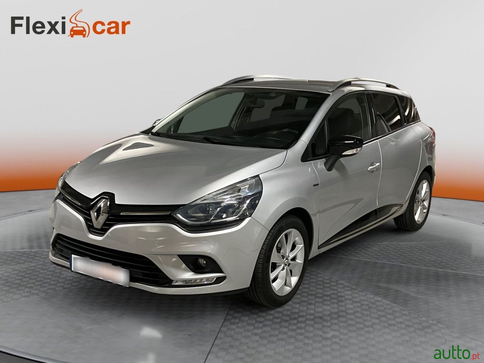 2017' Renault Clio Sport Tourer photo #3