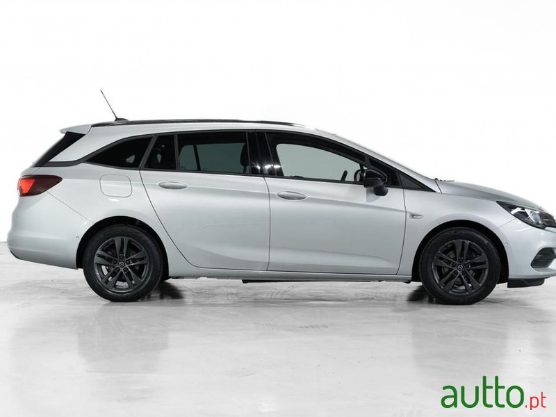 2022' Opel Astra Sports Tourer photo #2