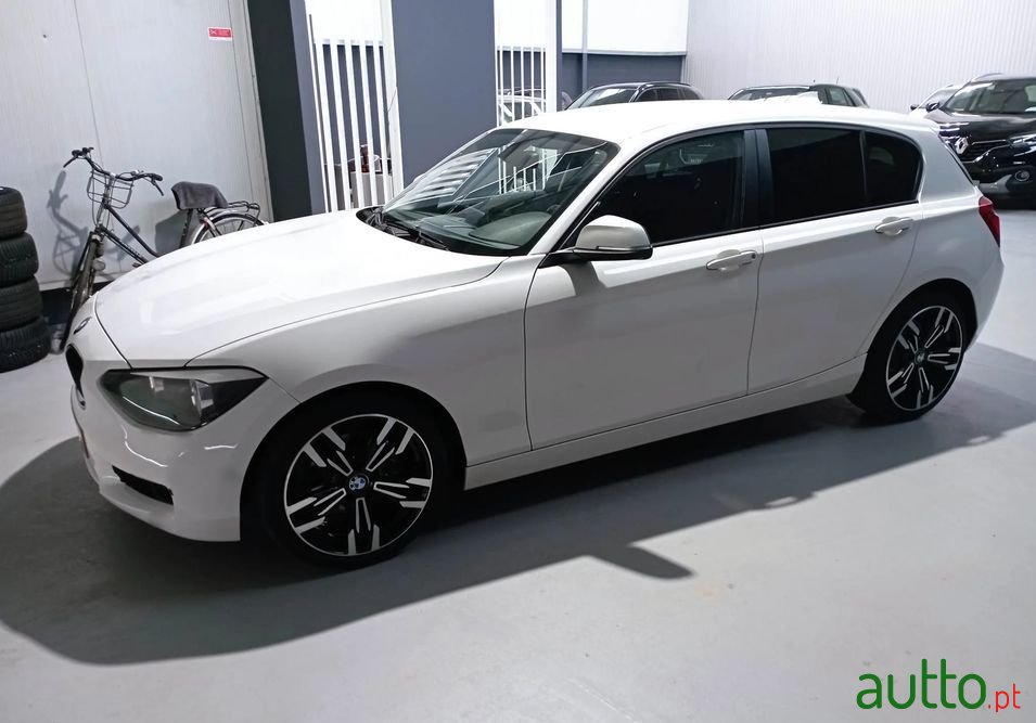 2012' BMW 118 photo #2