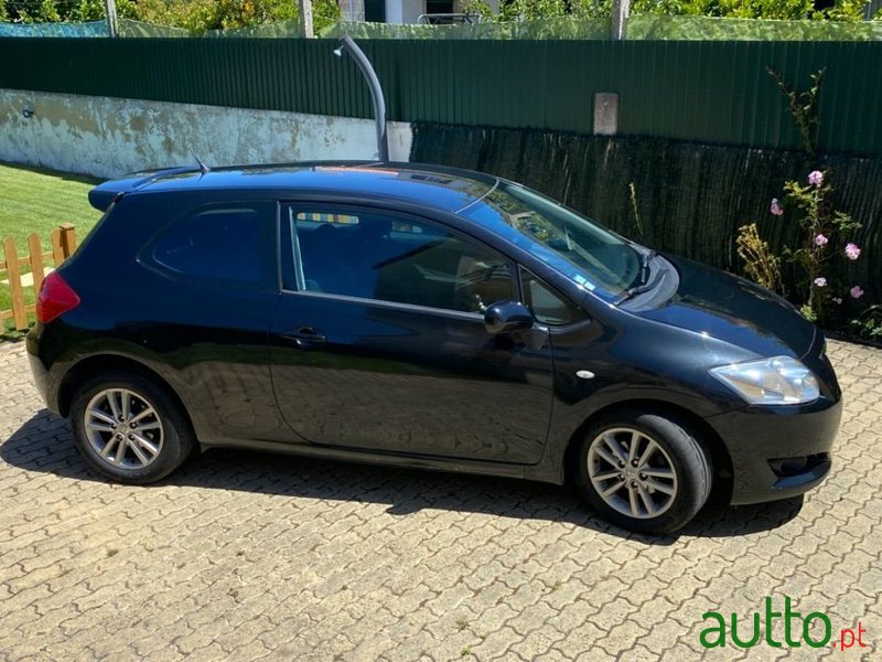 2009' Toyota Auris photo #6