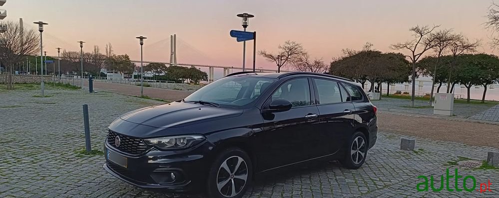 2017' Fiat Tipo Station Wagon photo #1