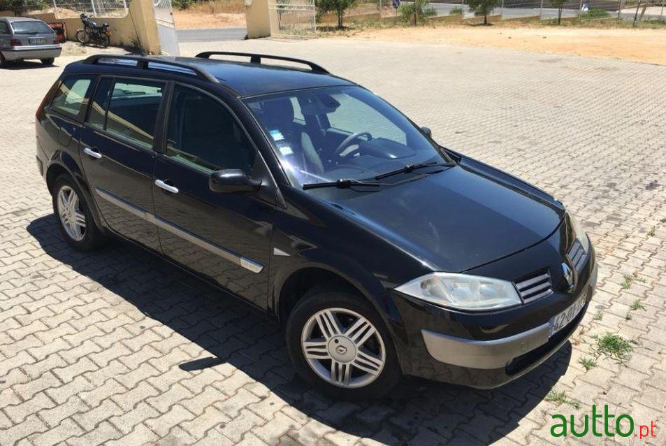 2004' Renault Megane-Break photo #1
