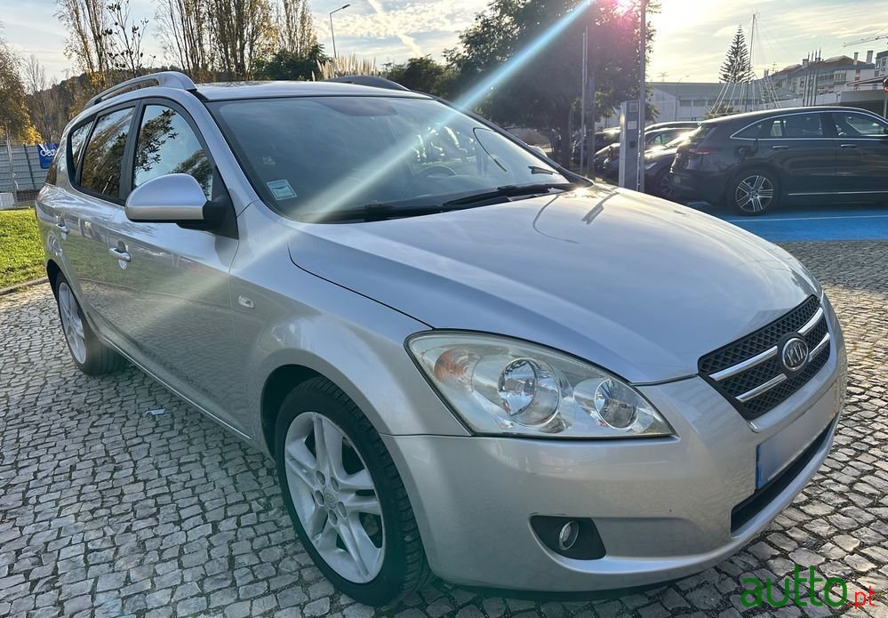 2008' Kia Ceed Sw photo #3