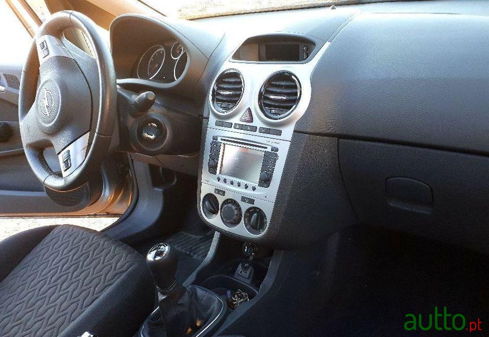 2013' Opel Corsa 1.2 Flexfuel photo #1