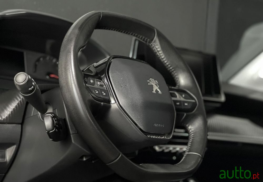 2021' Peugeot 208 photo #5