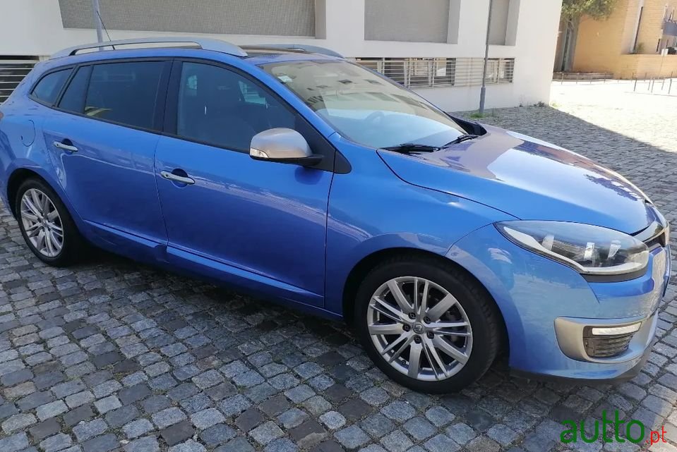 2015' Renault Megane Sport Tourer photo #3