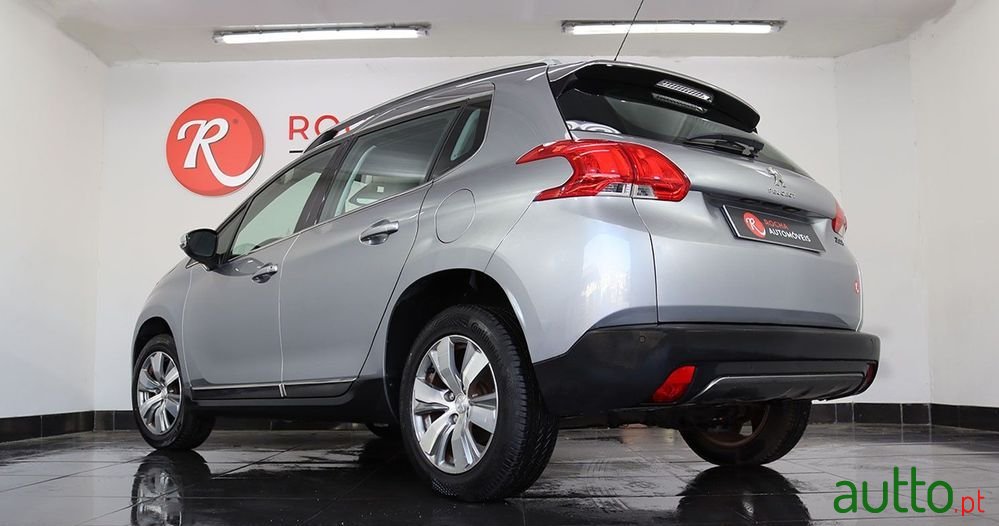 2015' Peugeot 2008 photo #3