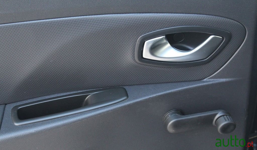 2018' Renault Clio Ver-1-5-Dci-Zen photo #5