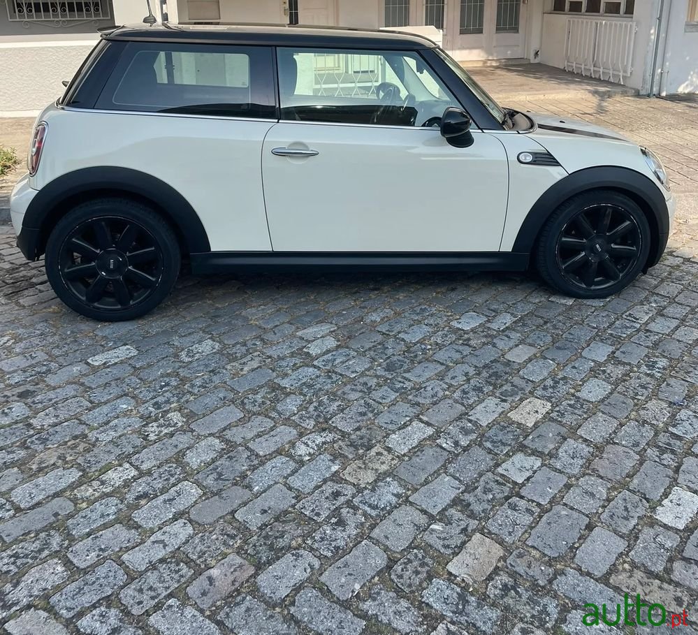 2009' MINI Cooper D 3 Portas photo #3