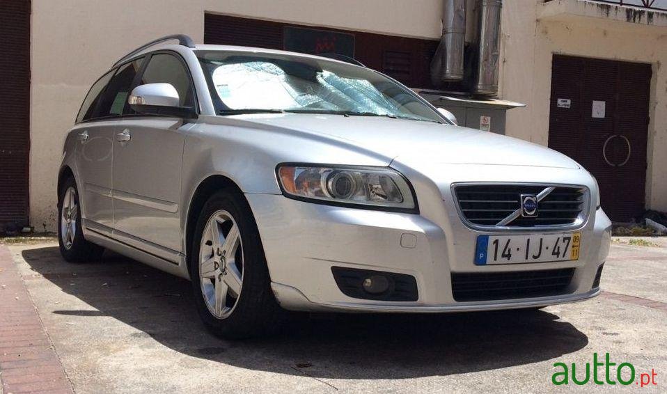 2009' Volvo V50 1.6D photo #3