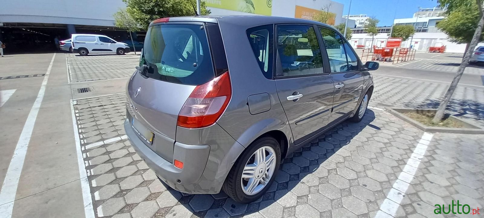 2004' Renault Scenic photo #5