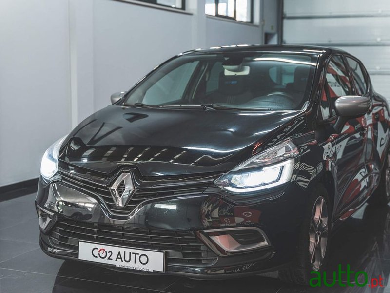 2018' Renault Clio photo #3