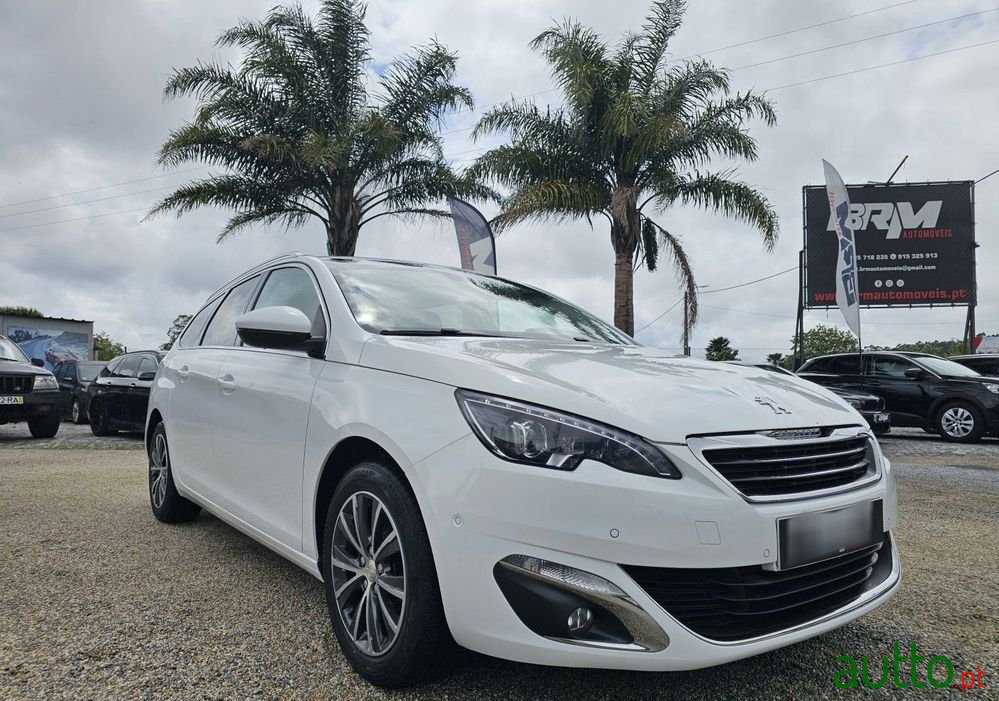 2017' Peugeot 308 Sw photo #2