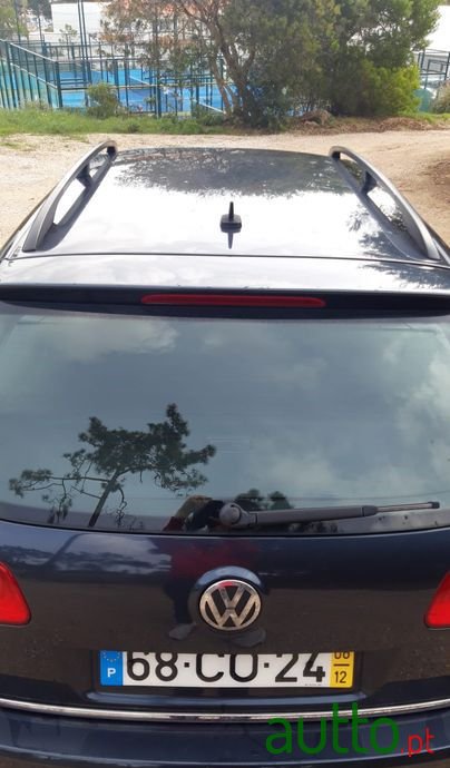 2006' Volkswagen Passat Variant photo #5