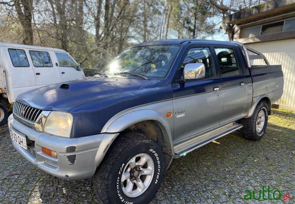 2000' Mitsubishi L200 photo #1