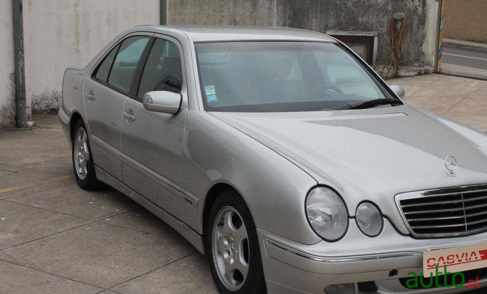 2000' Mercedes-Benz E-270 Cdi Avantgarde photo #1