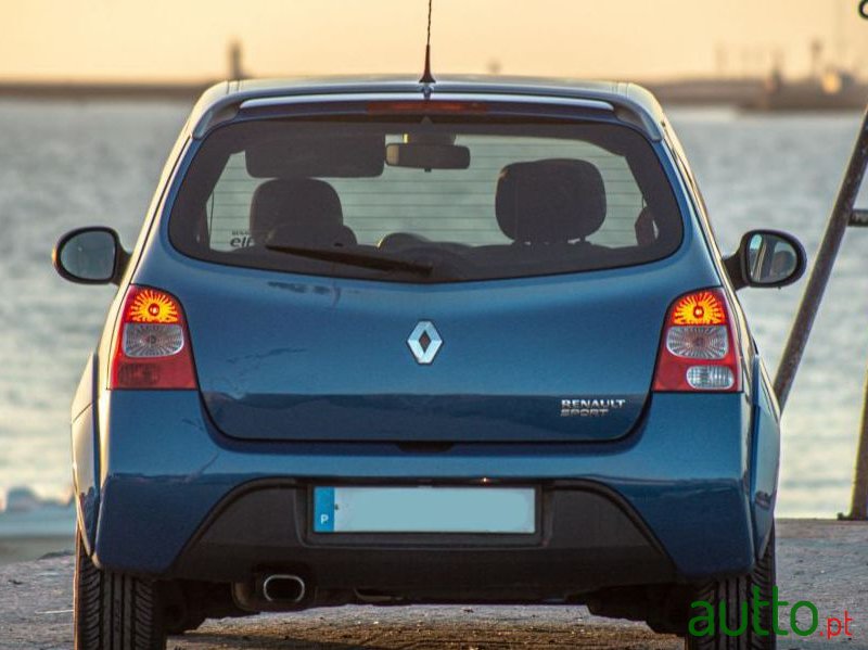 2009' Renault Twingo photo #2