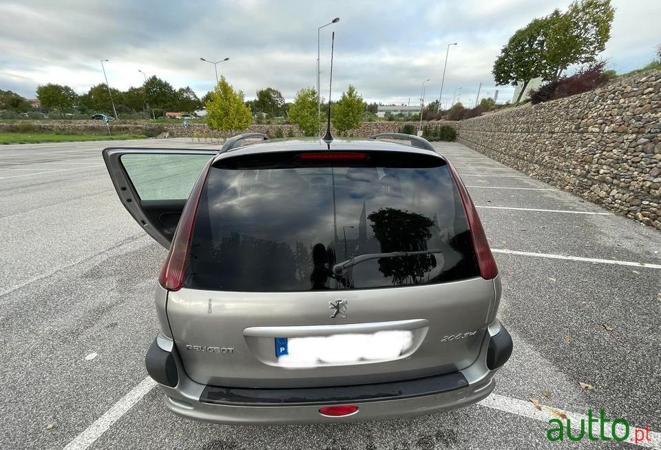 2004' Peugeot 206 Sw photo #4