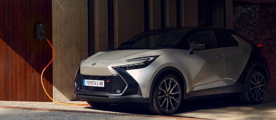 Toyota C-HR Plug-in Hybrid 220