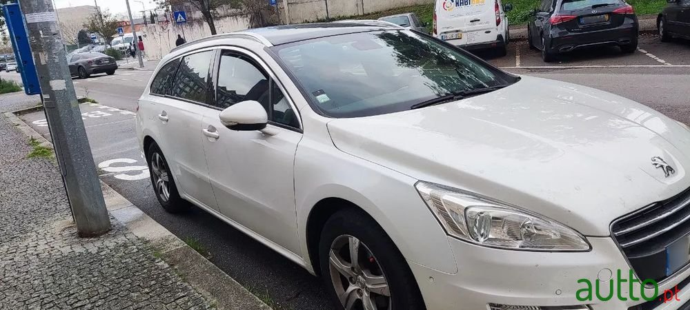 2013' Peugeot 508 Sw photo #2