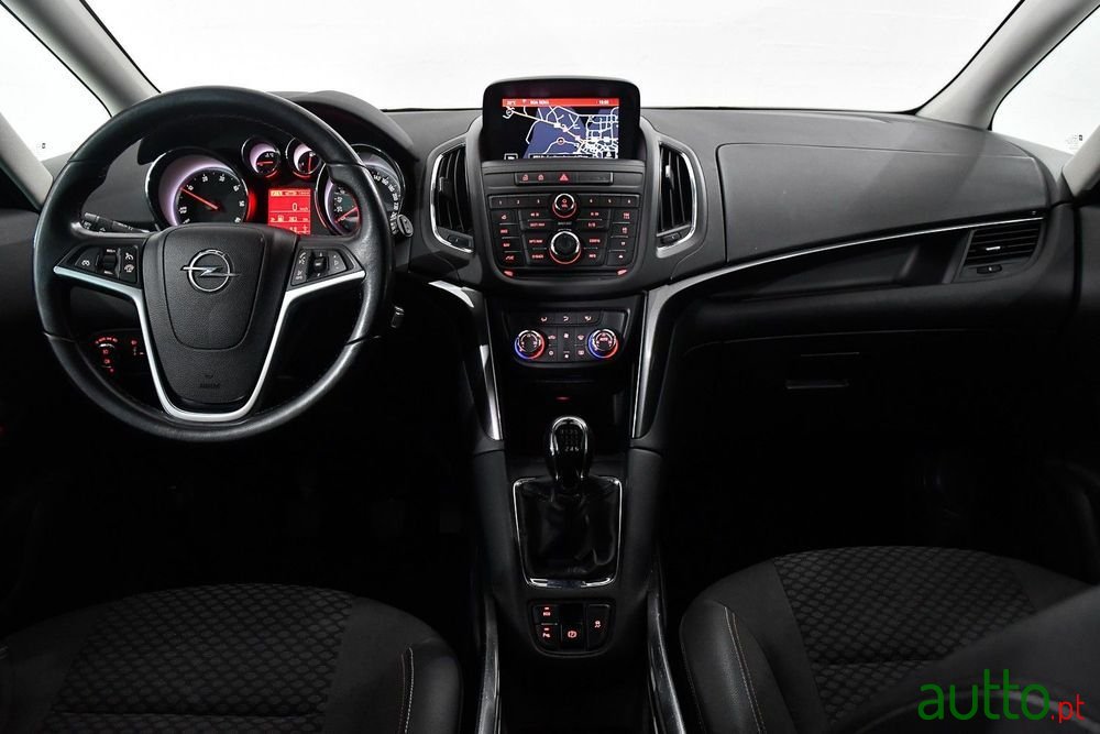 2016' Opel Zafira photo #3