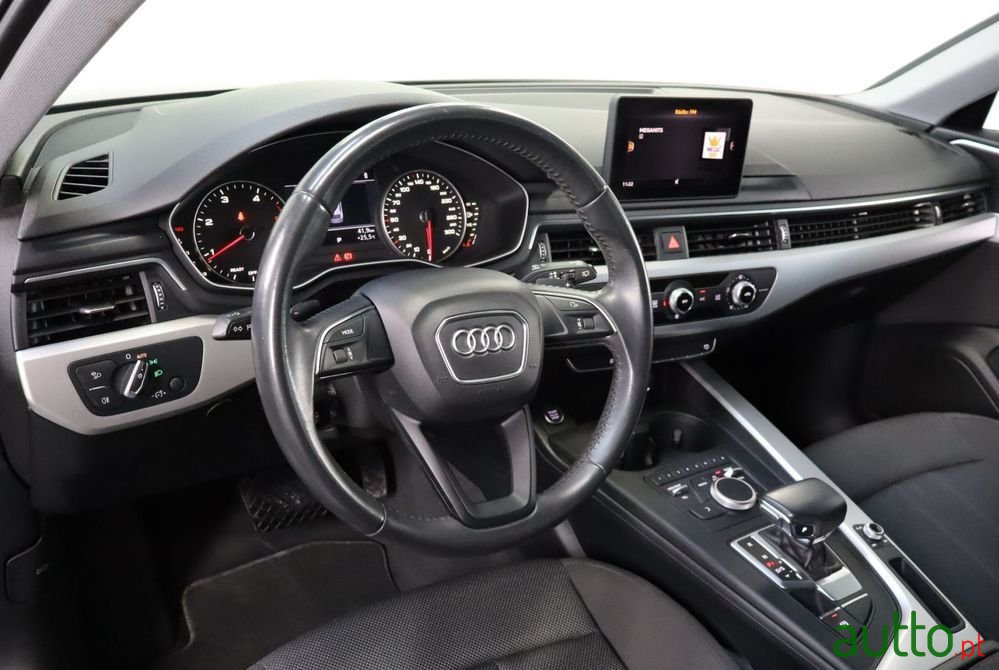 2019' Audi A4 Avant photo #6