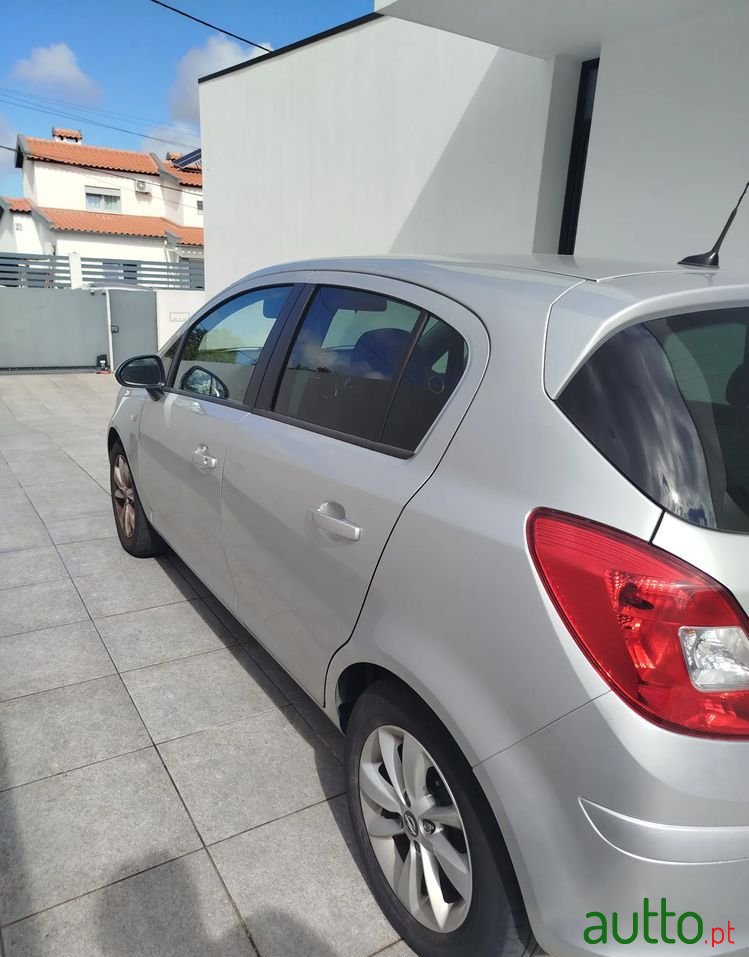2014' Opel Corsa 1.2 Enjoy S/S 117G photo #5
