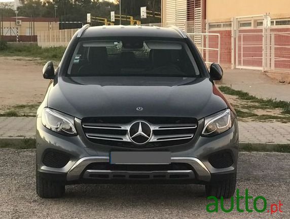 2017' Mercedes-Benz Glc 250 photo #1
