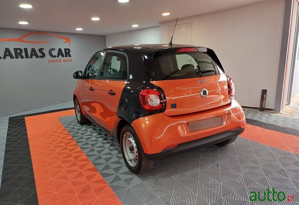 2022' Smart Forfour photo #5