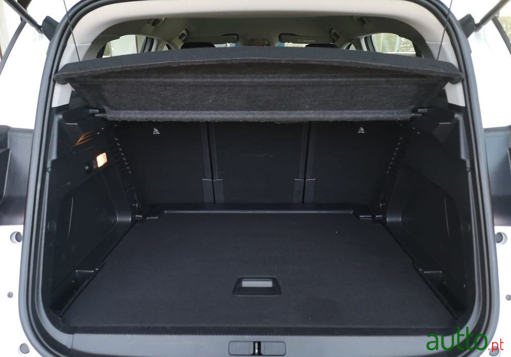 2020' Citroen C5 Aircross photo #6