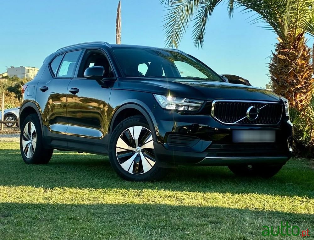 2020' Volvo Xc 40 photo #1