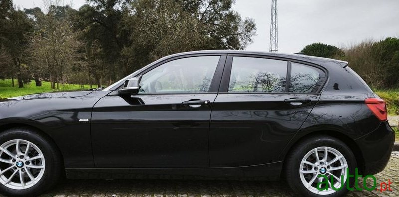 2019' BMW Série 1 D photo #6