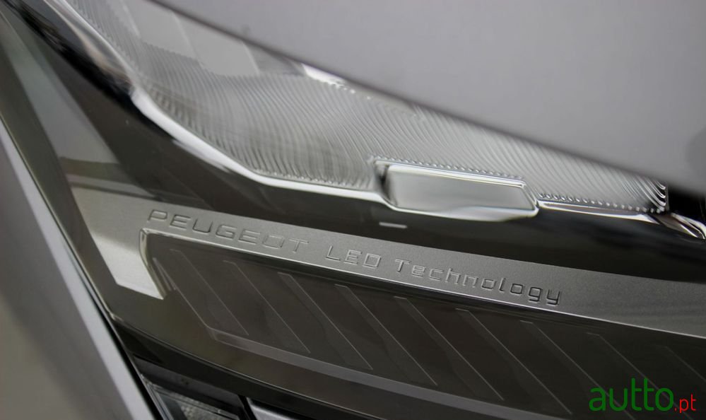 2024' Peugeot 308 photo #6