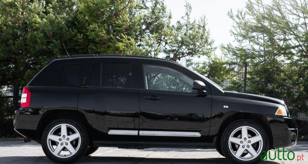 2007' Jeep Compass photo #2