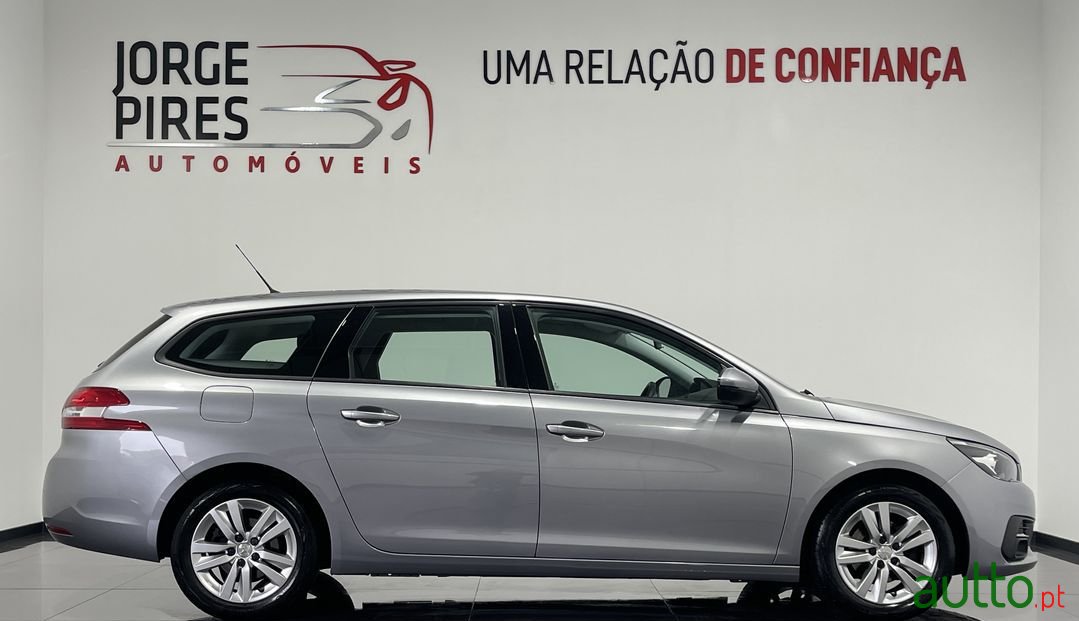 2017' Peugeot 308 Sw photo #3